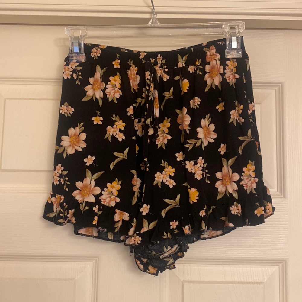 American Eagle Outfitters shorts size XS. Black with floral print.